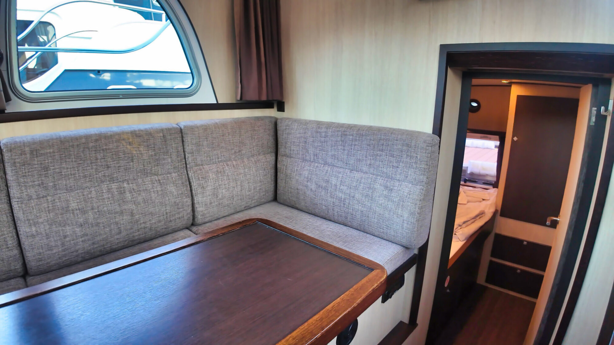 Aventura 34 AK Cabrio — foto 13 van 28