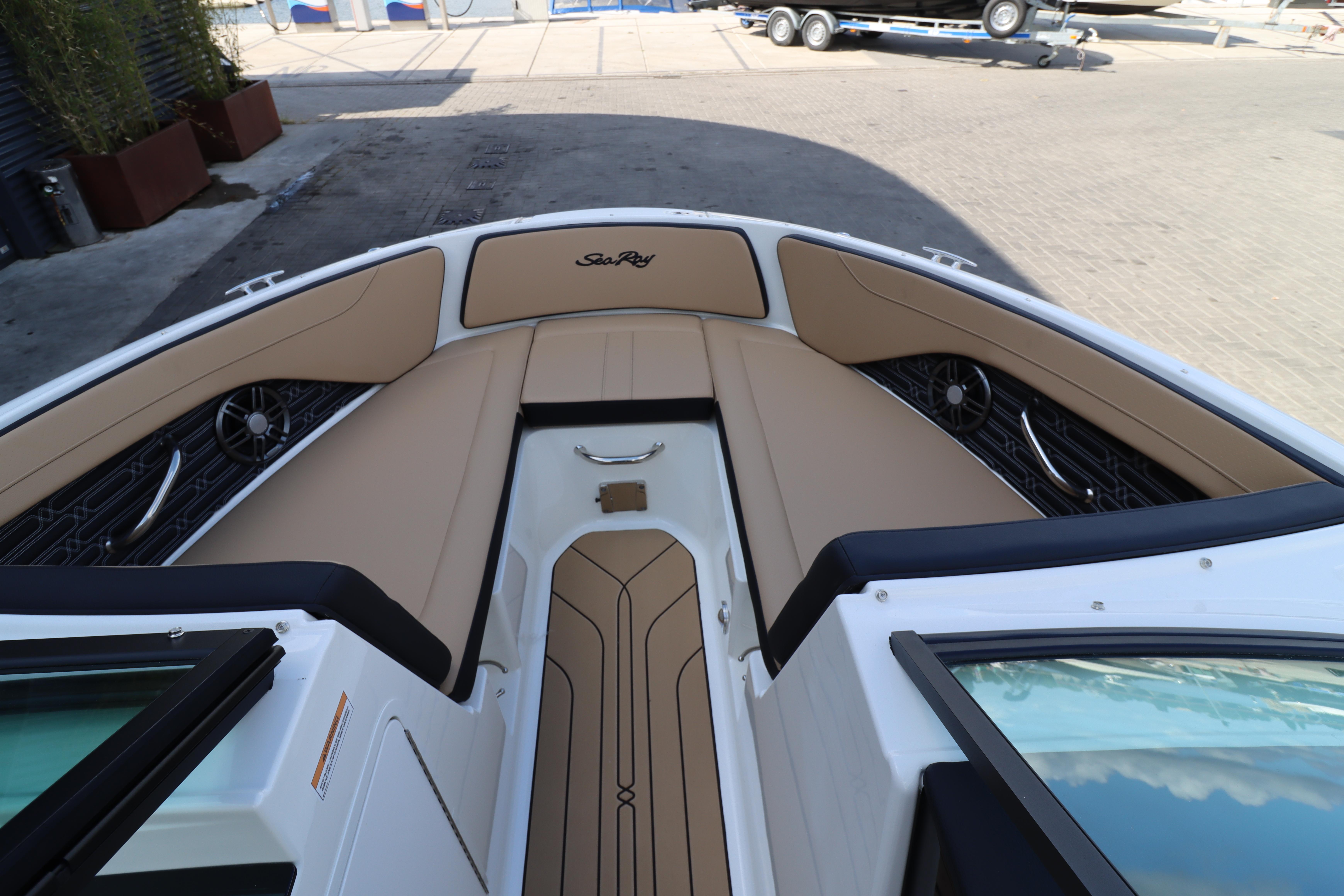 Sea Ray SPX 190 — foto 13 van 37