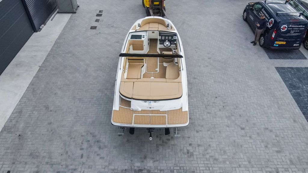 Sea Ray SPX 210 — foto 33 van 37