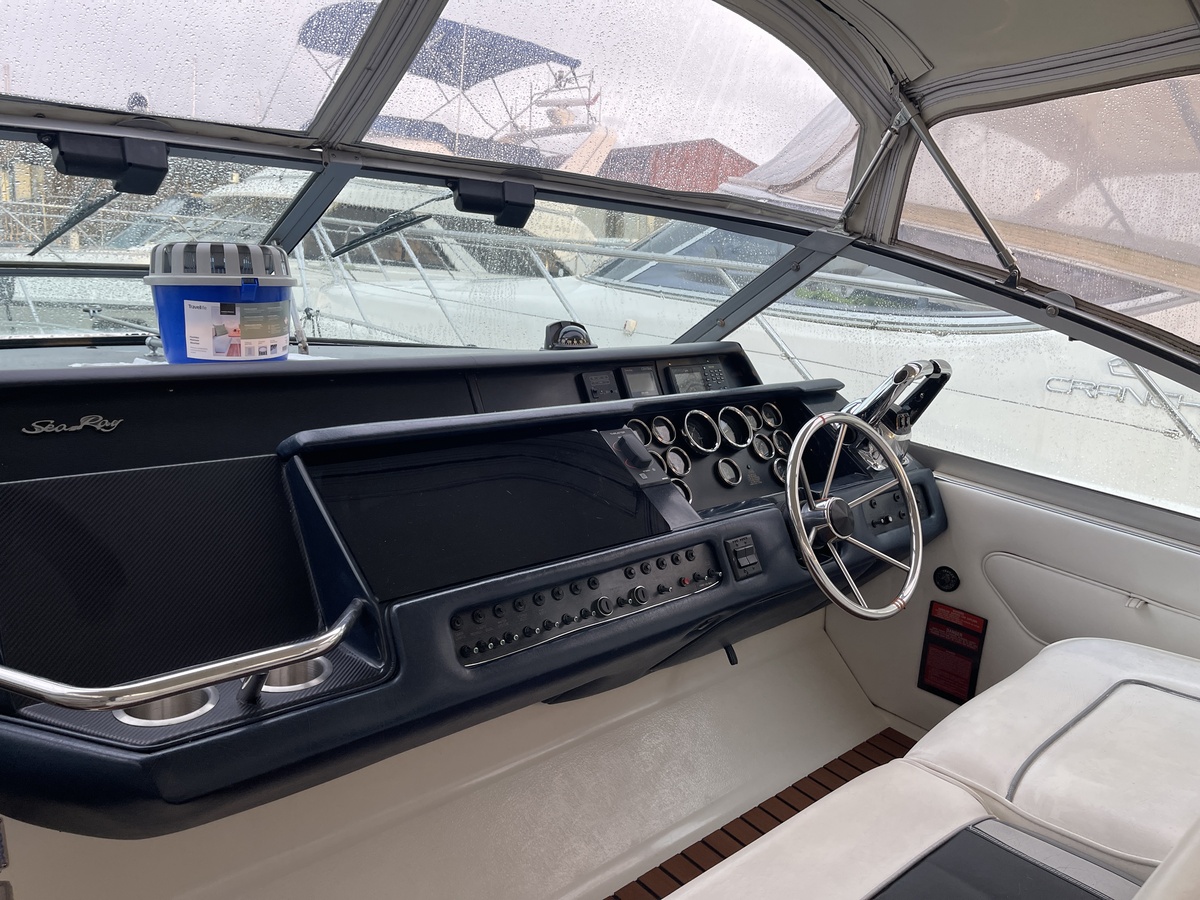 Sea Ray 310 Sundancer — foto 16 van 49