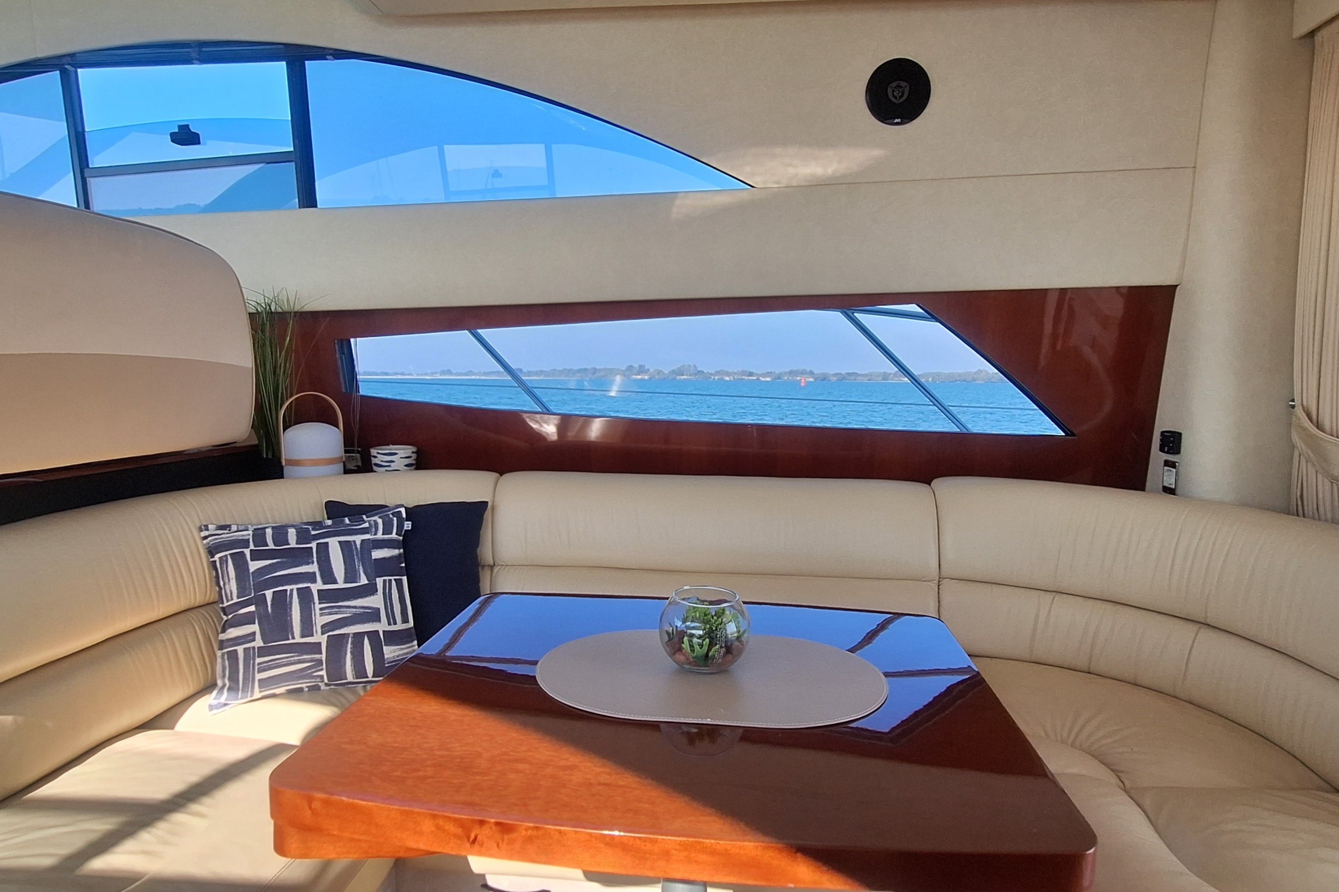 Fairline Phantom 40 — foto 44 van 87