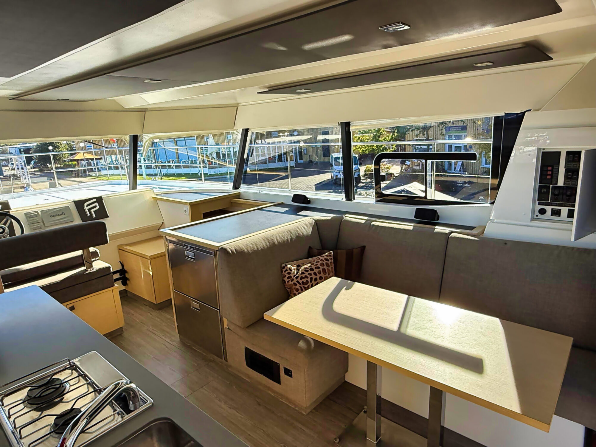 Fountaine Pajot Motorcatamaran MY 37 — foto 5 van 44