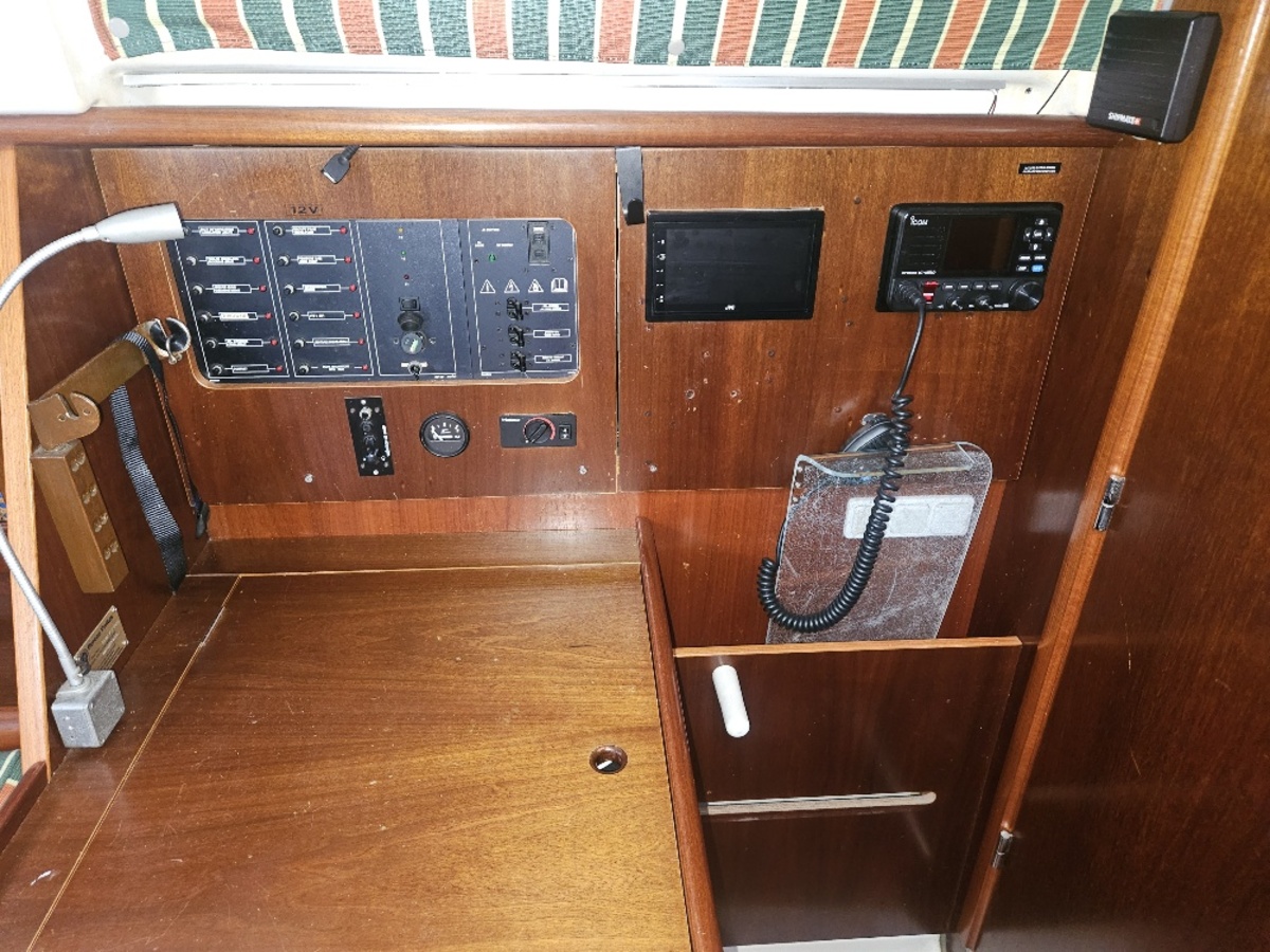 Beneteau Oceanis 36CC — foto 8 van 24