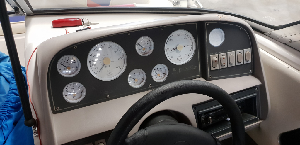 Four Winns 190LE Met 5.0 V8, trailer en waketower — foto 11 van 17