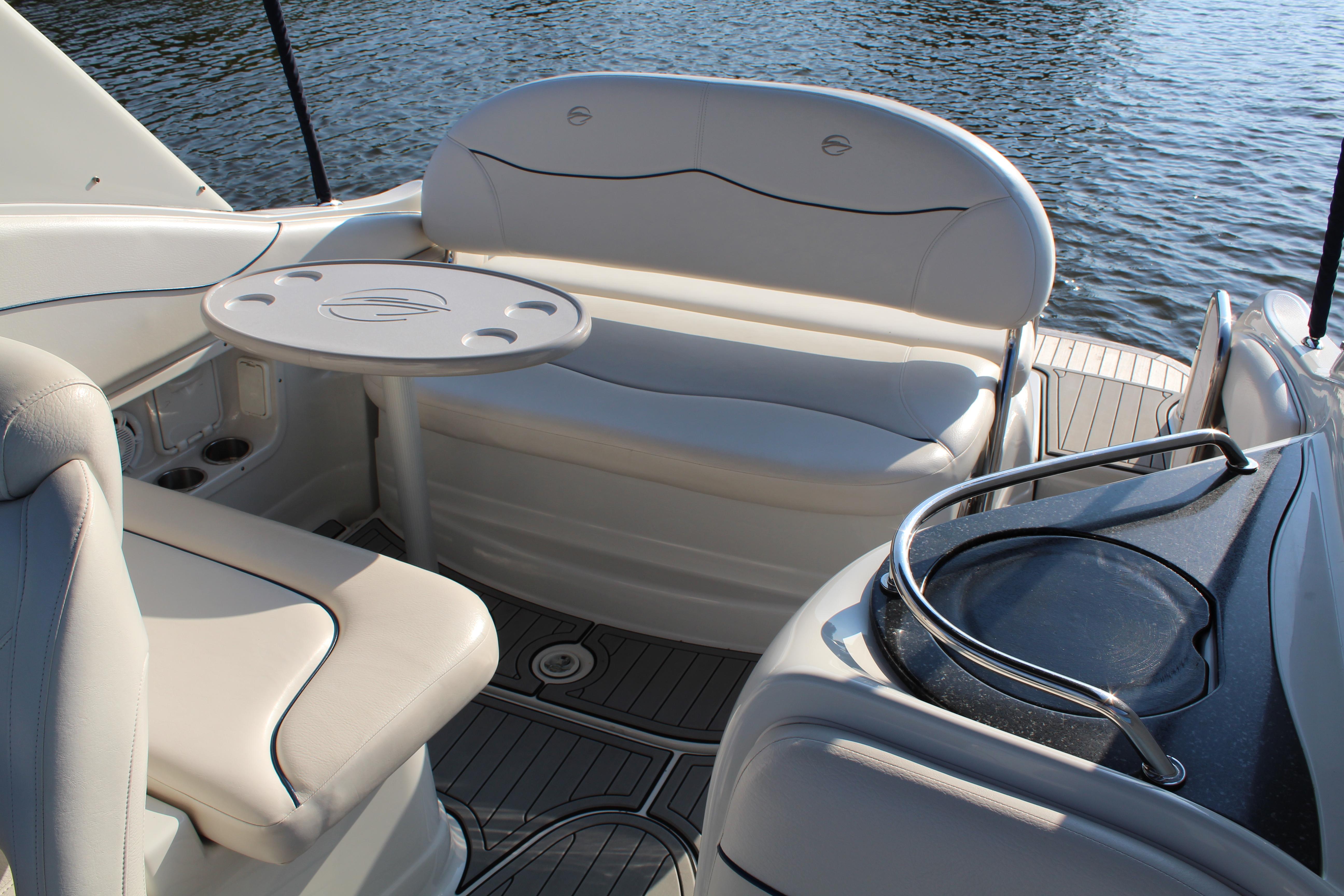 Crownline 270 CR — foto 12 van 25
