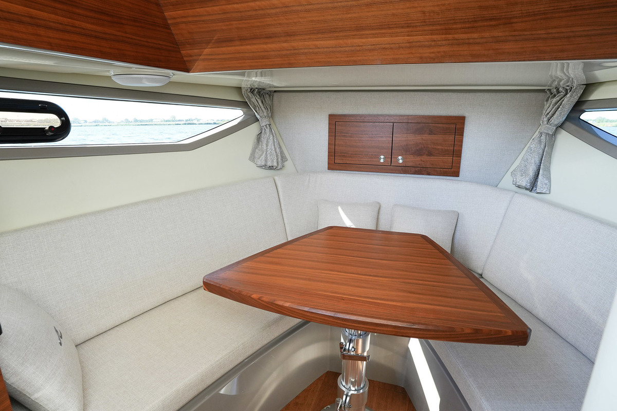 Sea Ray Sundancer 290 — foto 51 van 76