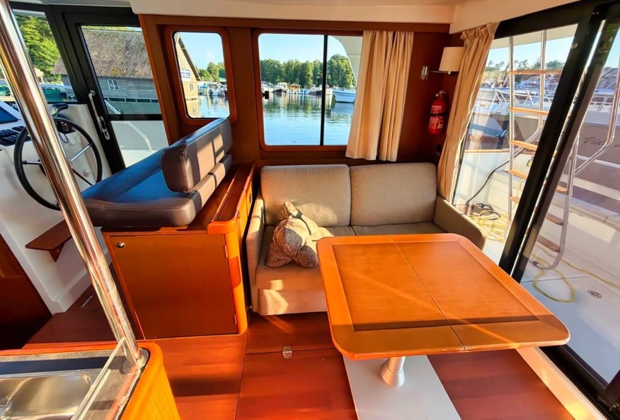Beneteau Swift Trawler 34 Flybridge — foto 5 van 52