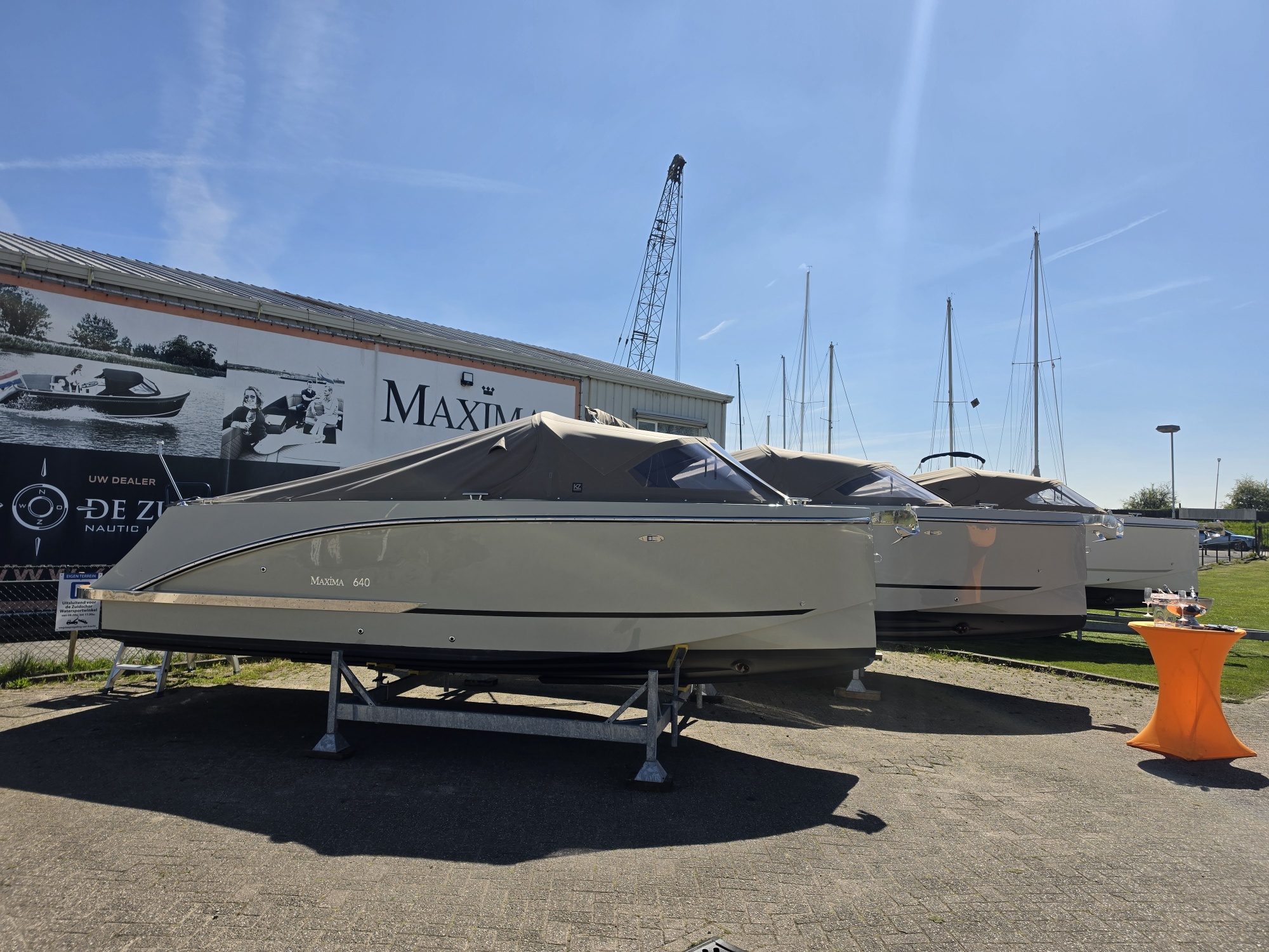 Maxima 640, 100 PK Honda BBM, met boegschroef, Kiezelgrijs