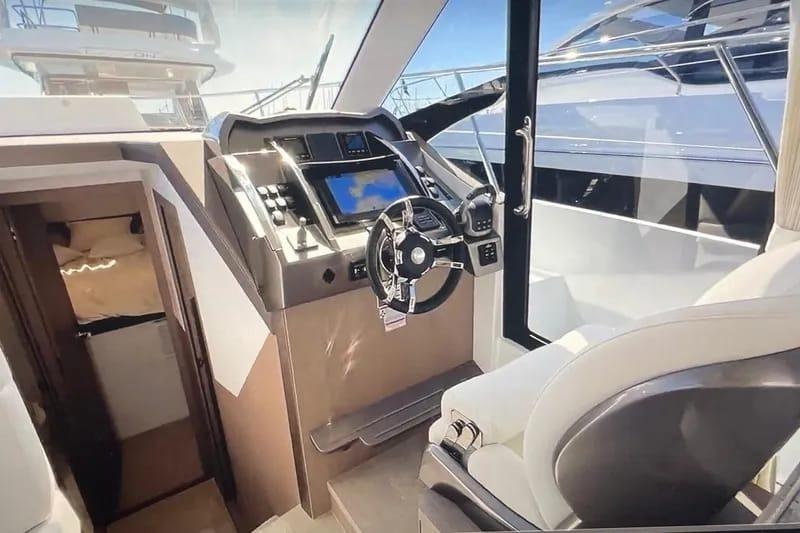 Galeon 360 Fly — foto 6 van 14