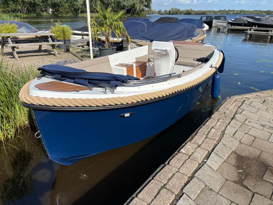 Corsiva 650 Tender Vaarklaar suzuki 30pk ACTIE   — foto 2 van 6