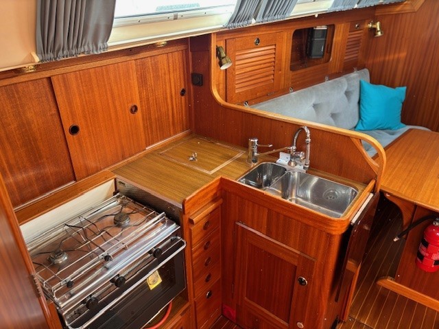Hallberg-Rassy 31 — foto 35 van 65