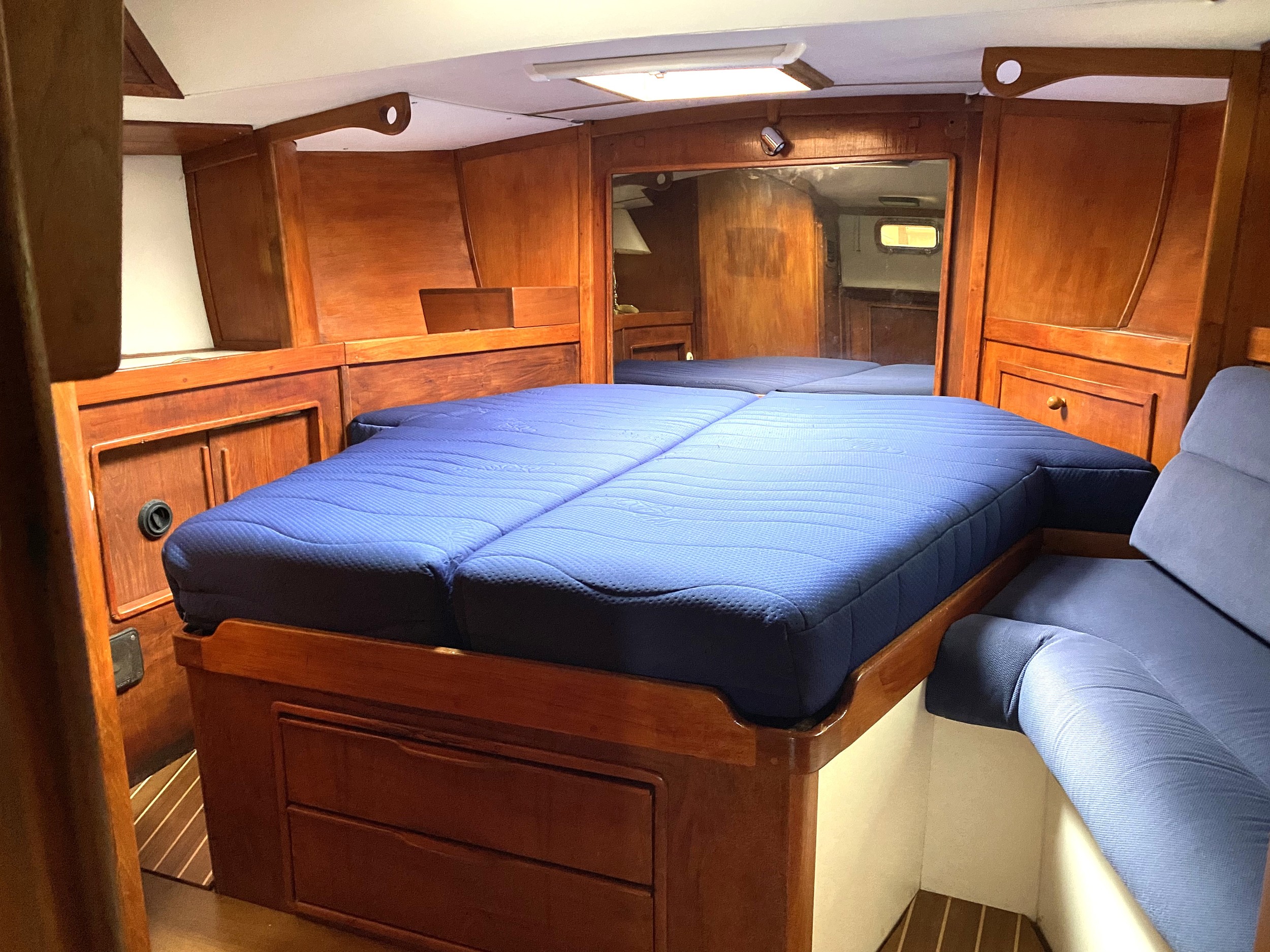 Irwin 49 Blue Water Cruiser — foto 27 van 35