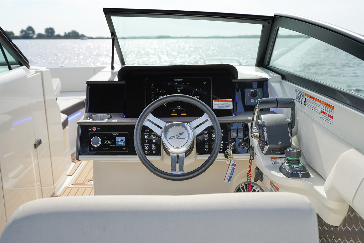Sea Ray SDX 290 Outboard — foto 29 van 51