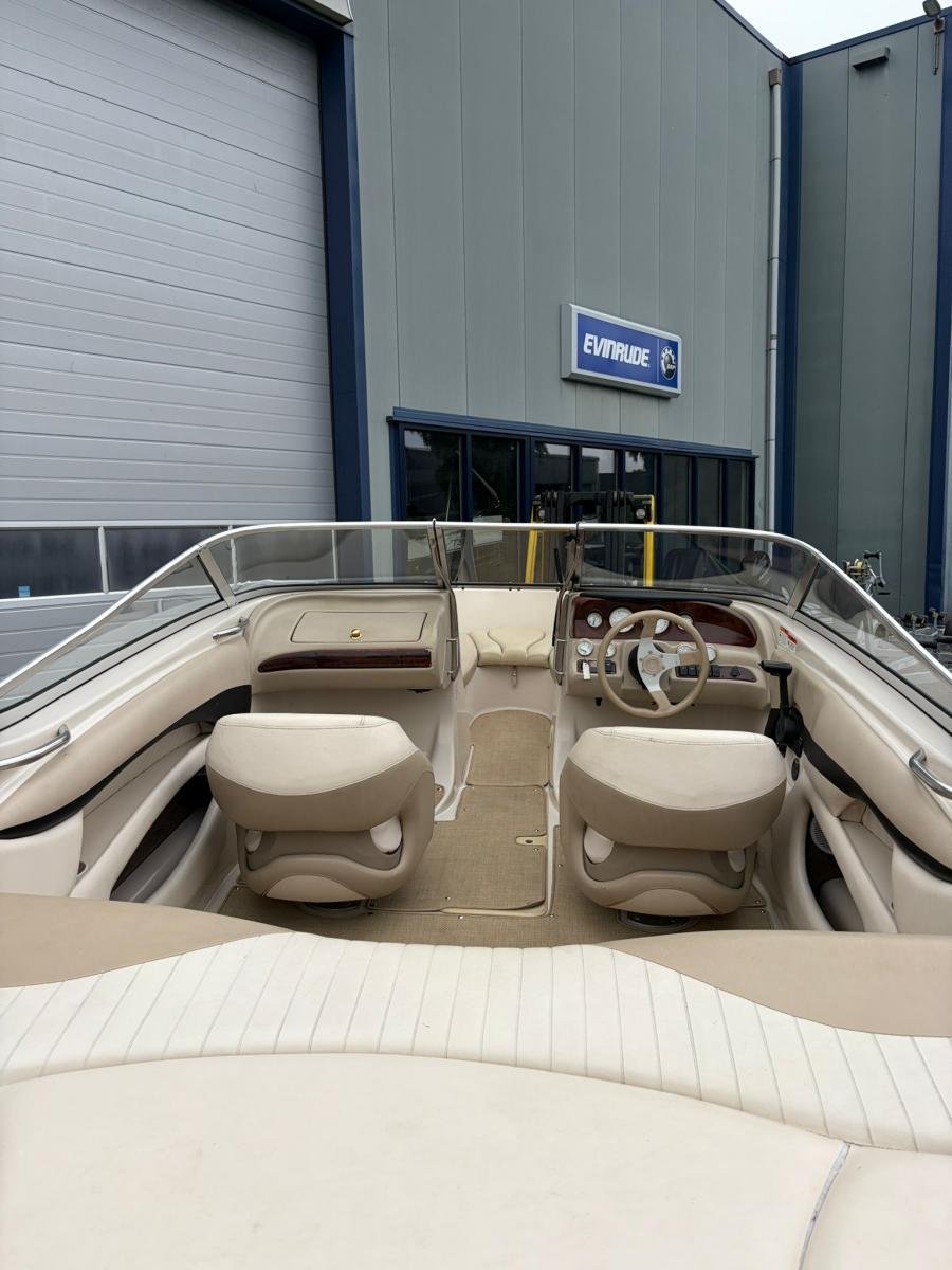 Glastron GX185 Bowrider — foto 10 van 17