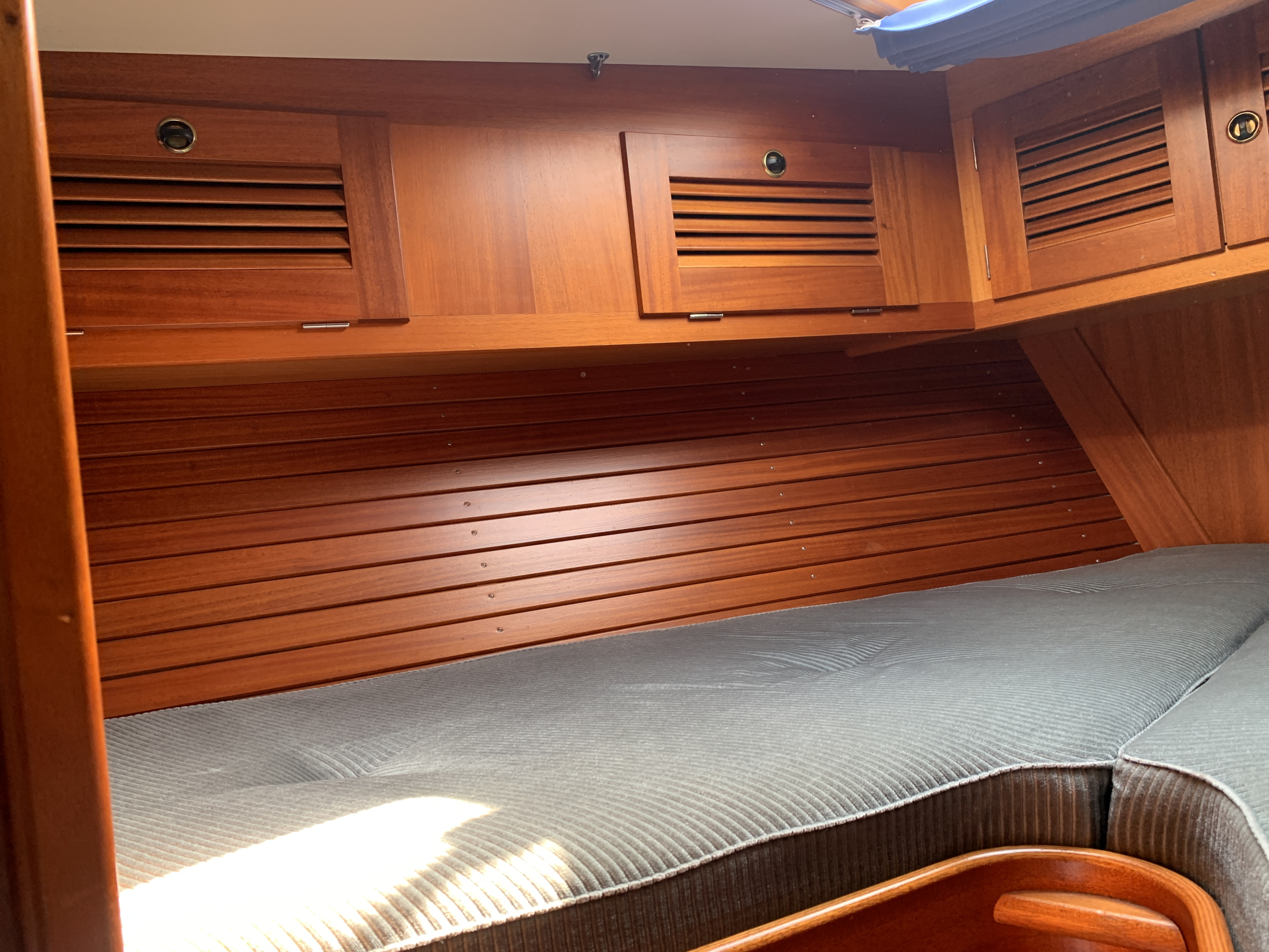 Hallberg-Rassy 42 — foto 47 van 77