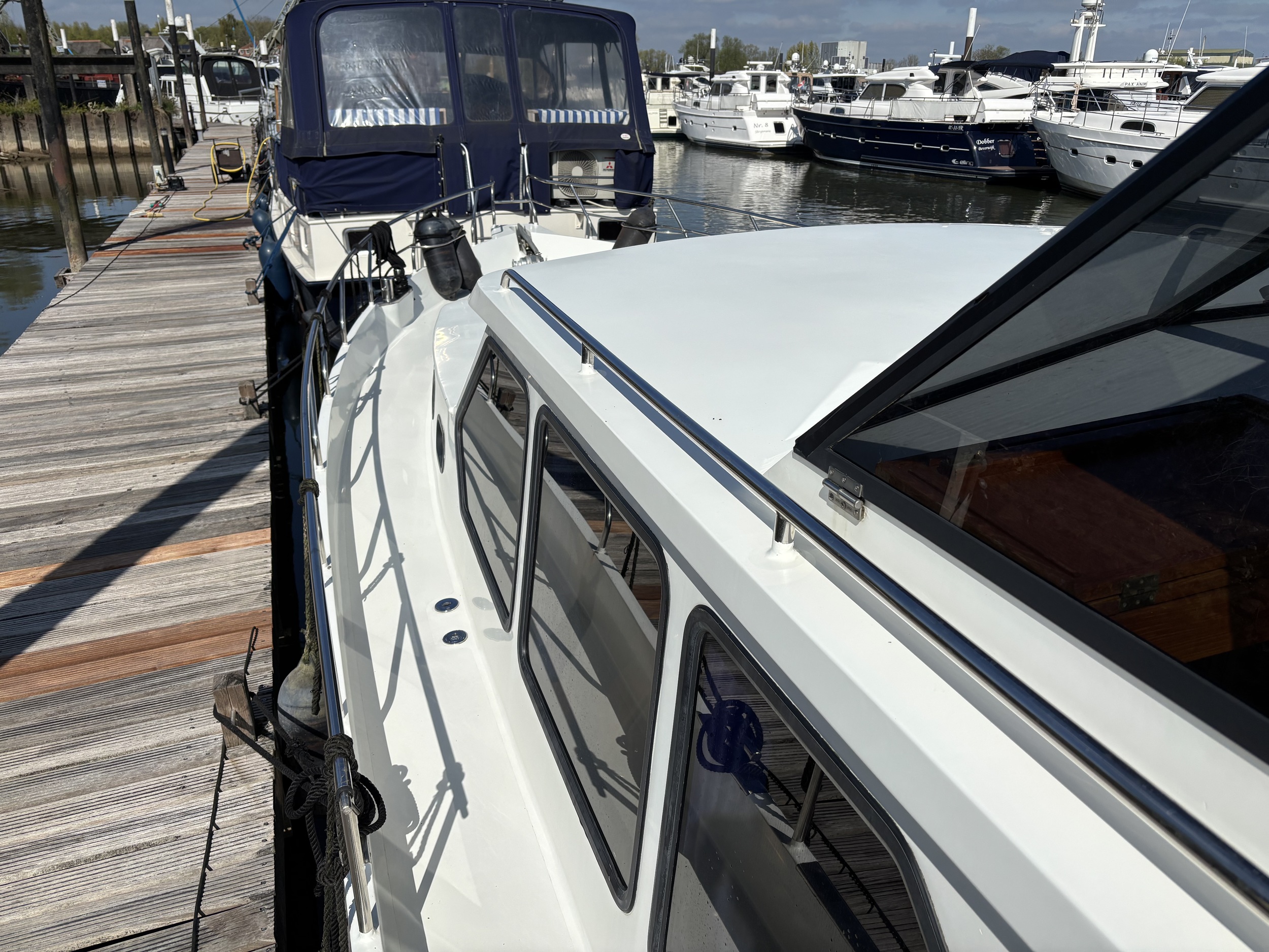 Explorer 45 — foto 3 van 31