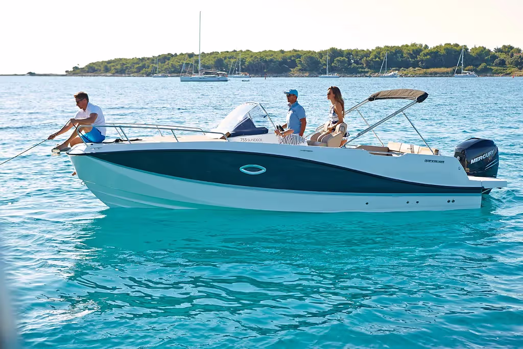 Quicksilver 755 Sundeck — foto 3 van 16