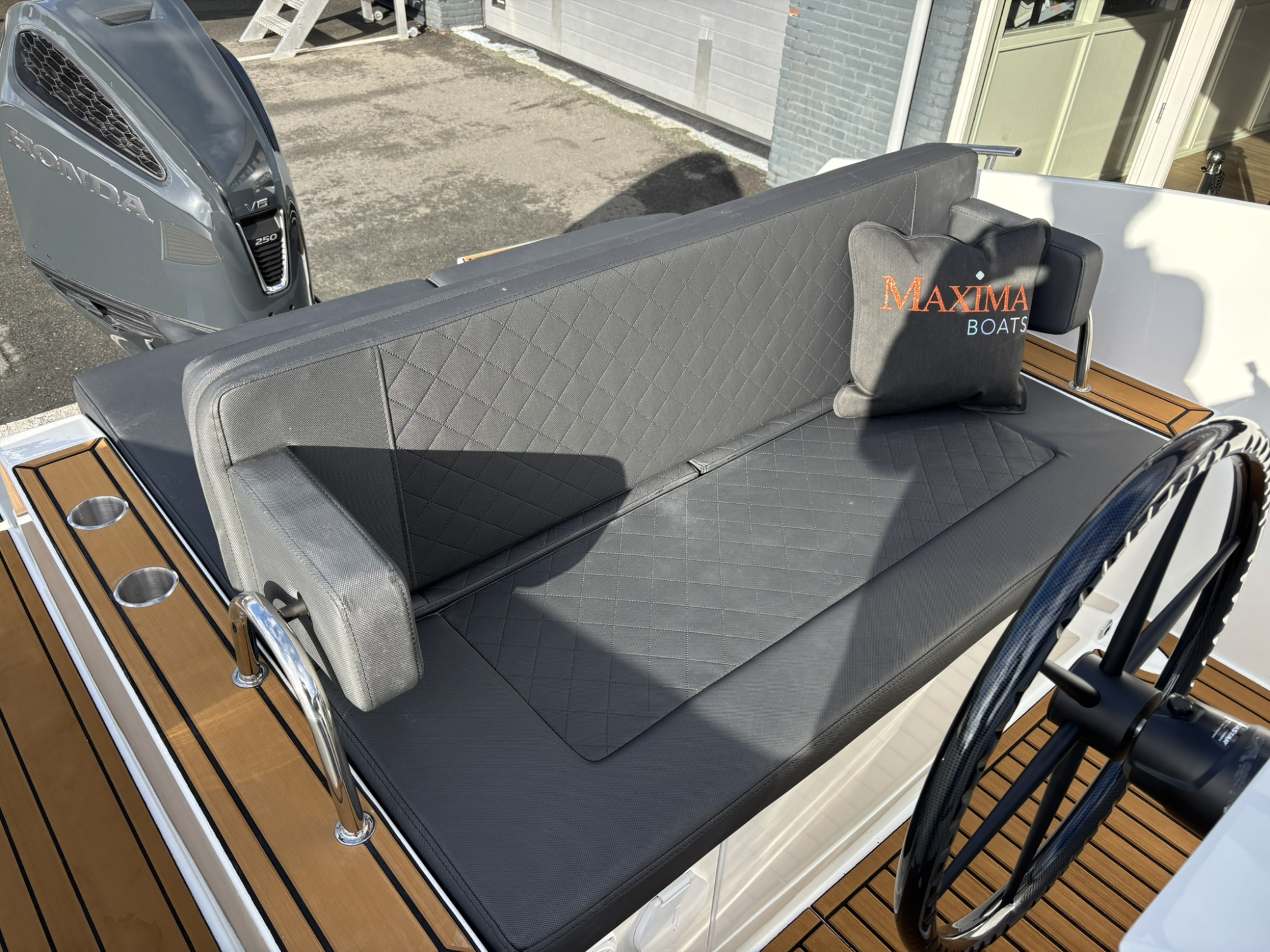 Maxima Boats 680 Sport Lounge met Honda 250 pk op voorraad! — foto 8 van 17