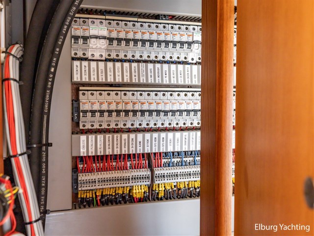 Sturier 480 AC - Vast Stuurhuis - Stabilizers — foto 61 van 99