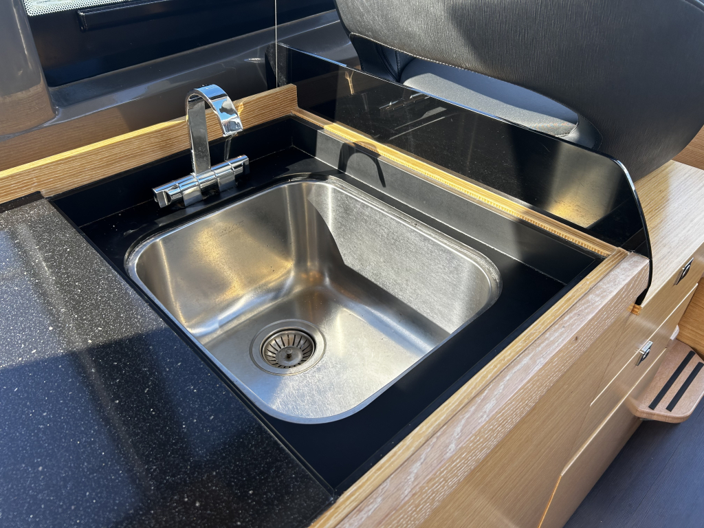 Bavaria Motor Boats R40 Coupé — foto 37 van 51