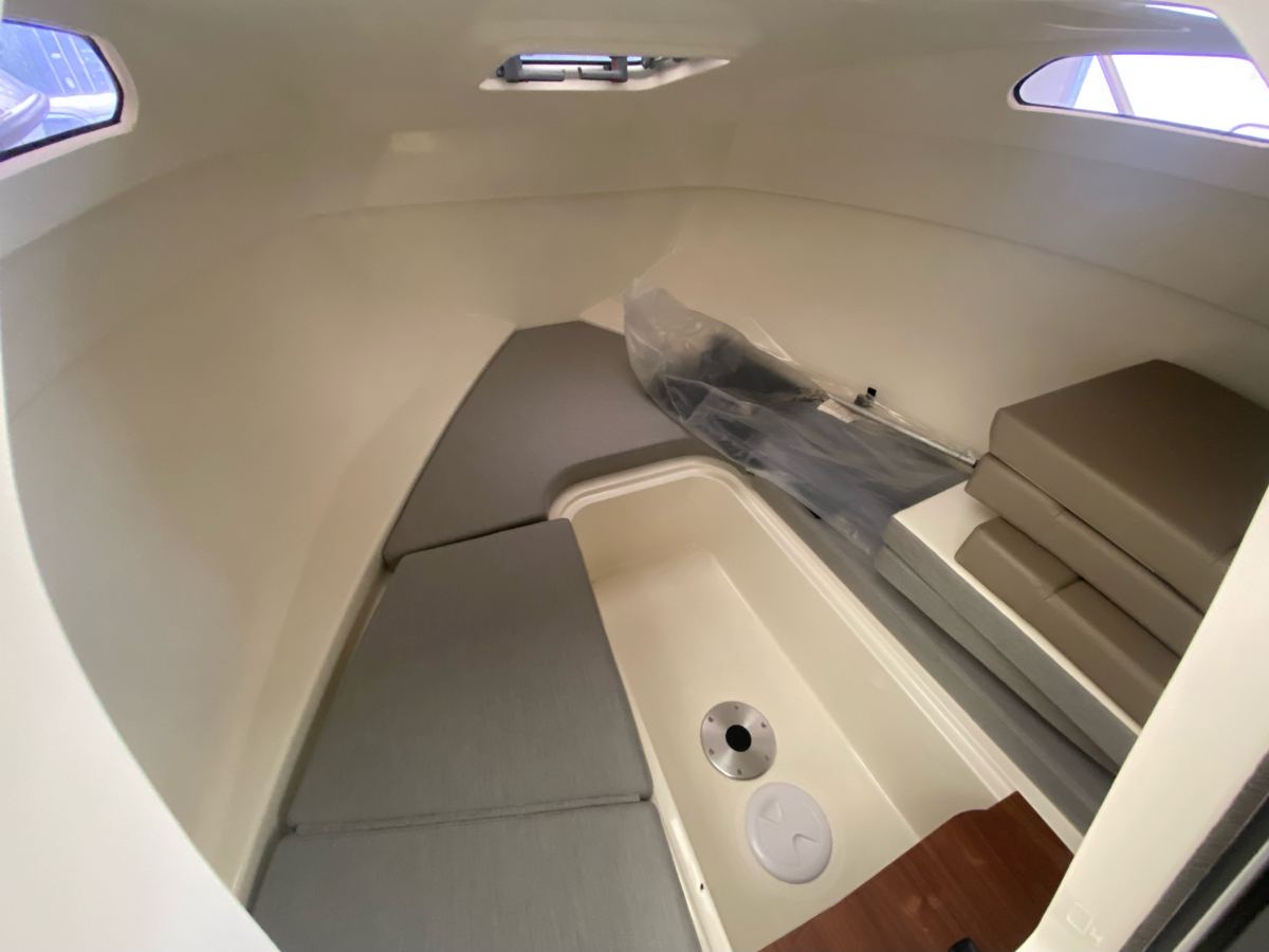 Quicksilver 555 Cabin — foto 10 van 37