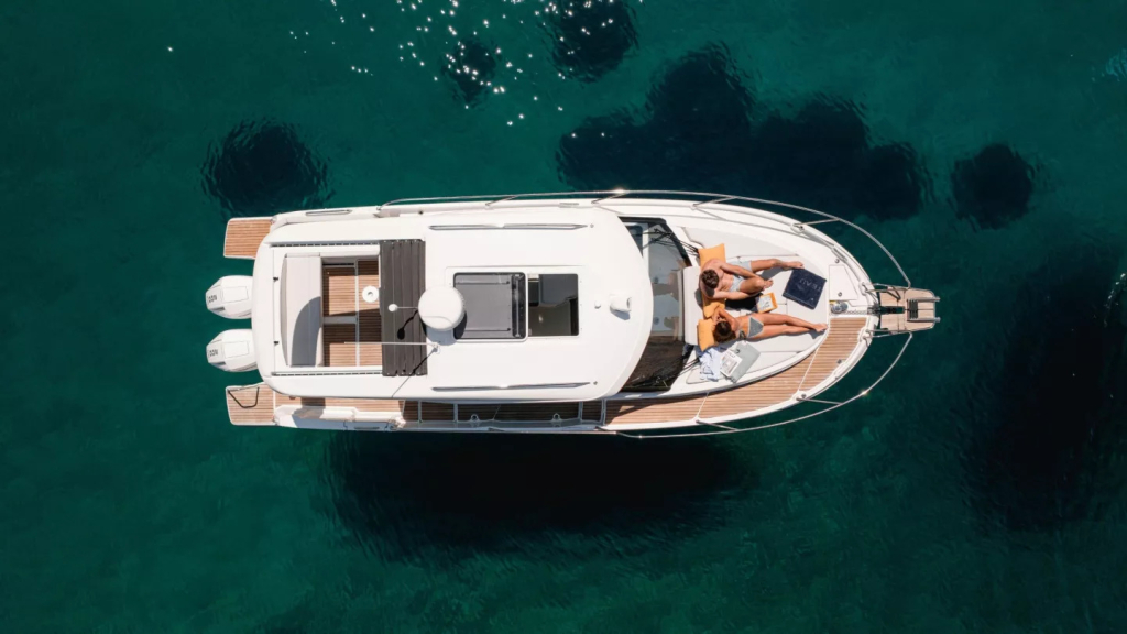 Beneteau Antares 9 | Nieuw samenstellen vanaf €165.286,- — foto 20 van 20