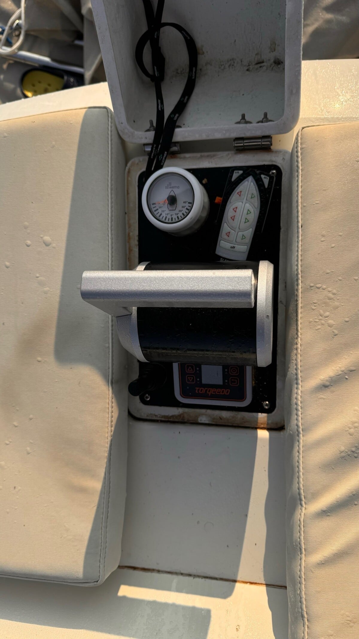 Delphia Yachts Delphia 11 Sedan Electric Cabin Cruiser — foto 11 van 12
