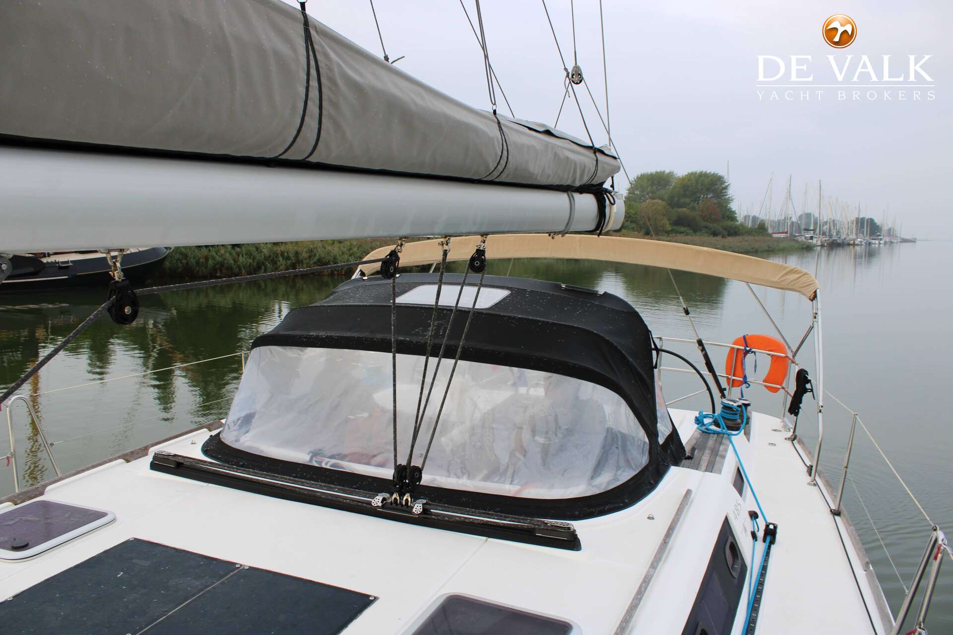 Dufour 485 Grand Large — foto 8 van 39