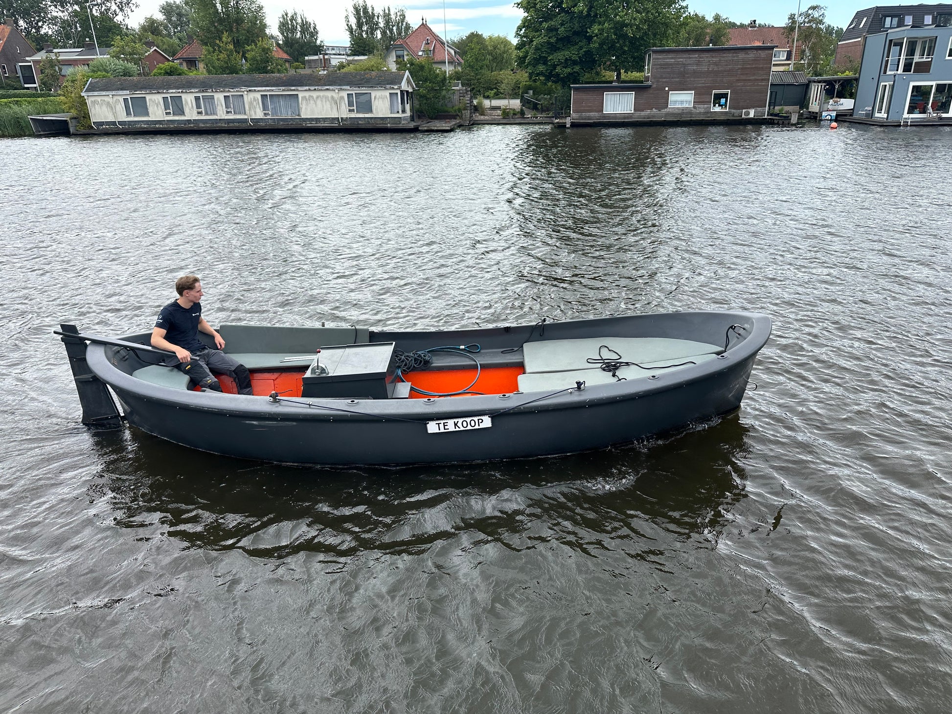 Oud Alblas reddingssloep met 2 cilinder luchtgekoelde dieselmotor — foto 5 van 12