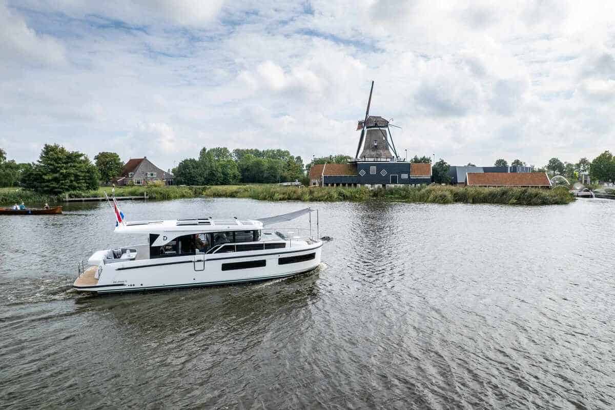 Delphia Yachts 11 Sedan Electric — foto 2 van 12