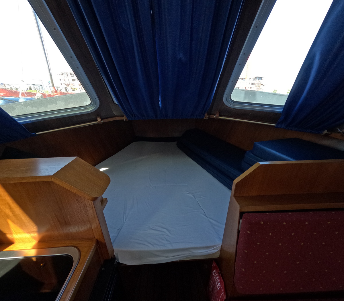 Beachcraft 850 Refit — foto 7 van 36