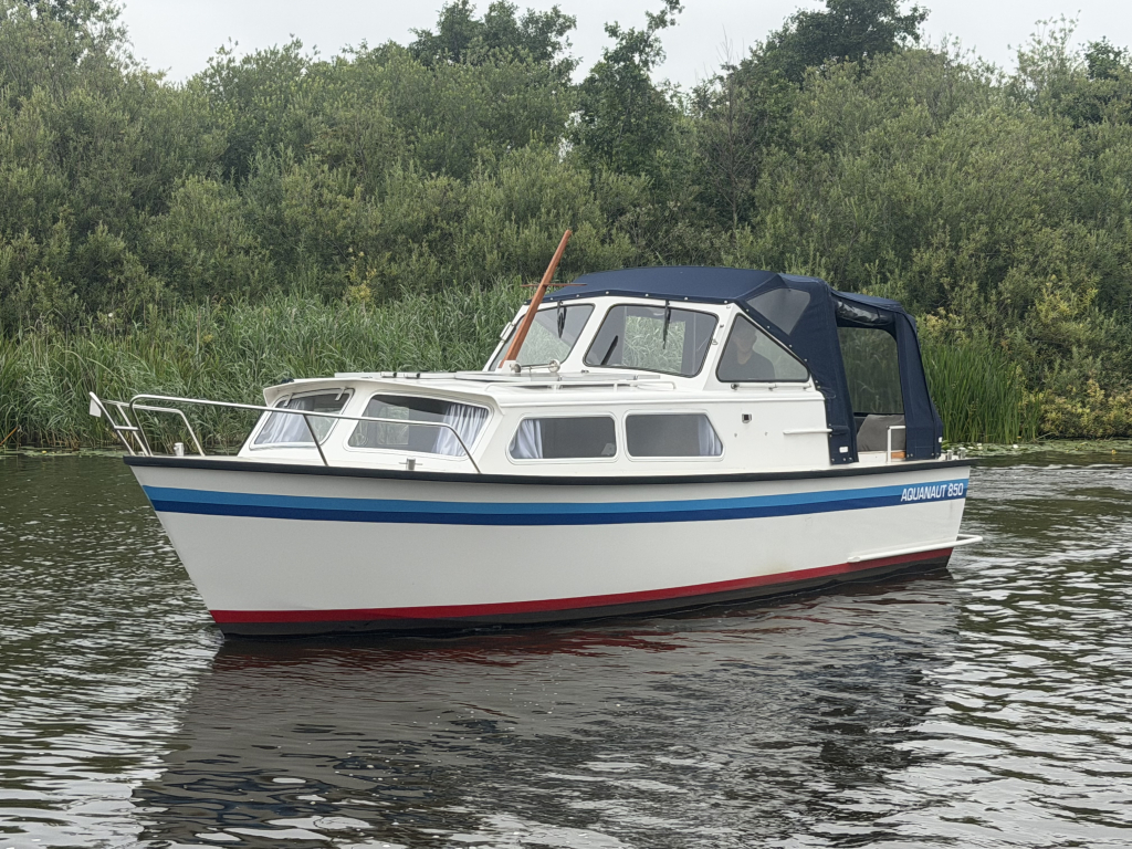 Aquanaut 850  * — foto 1 van 12