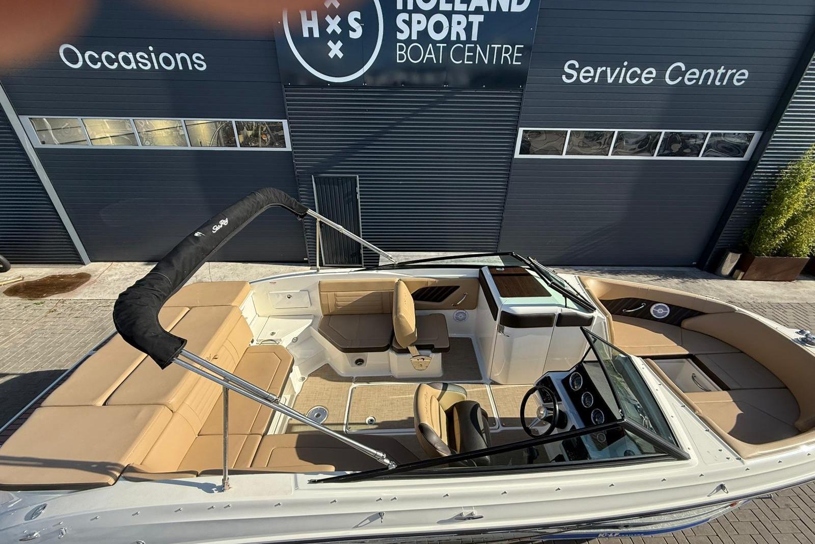 Sea Ray SPX 230 — foto 23 van 47