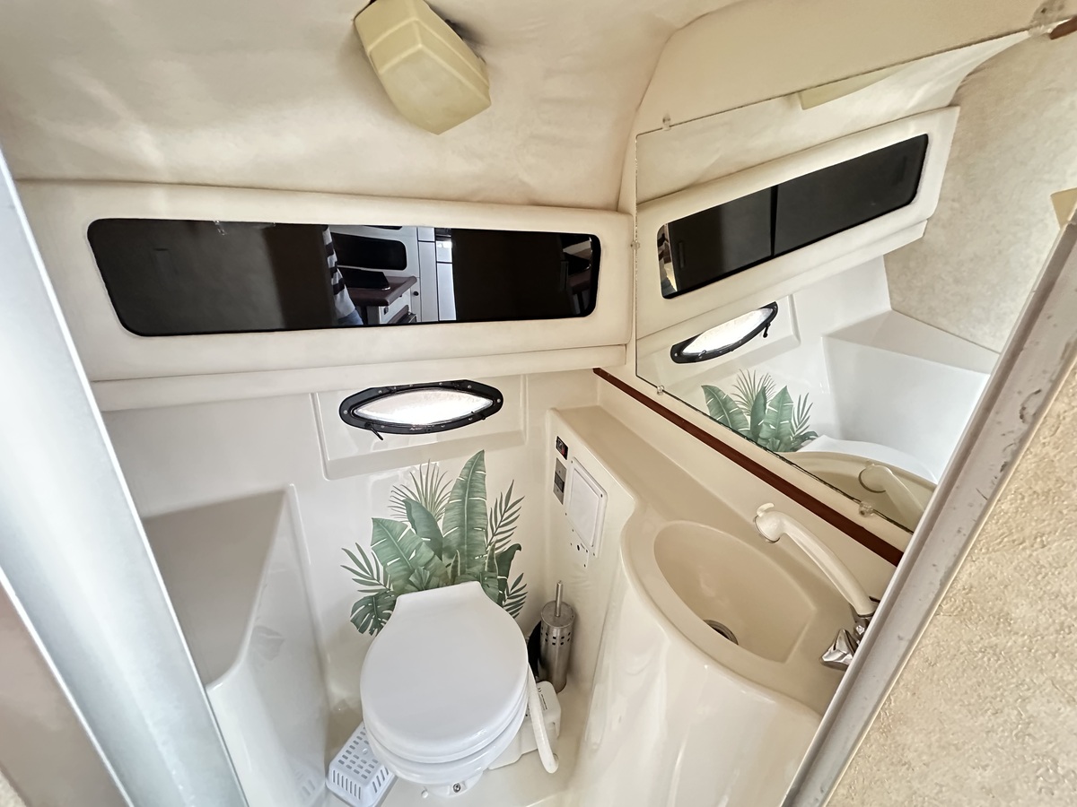 Maxum 2300 — foto 10 van 23