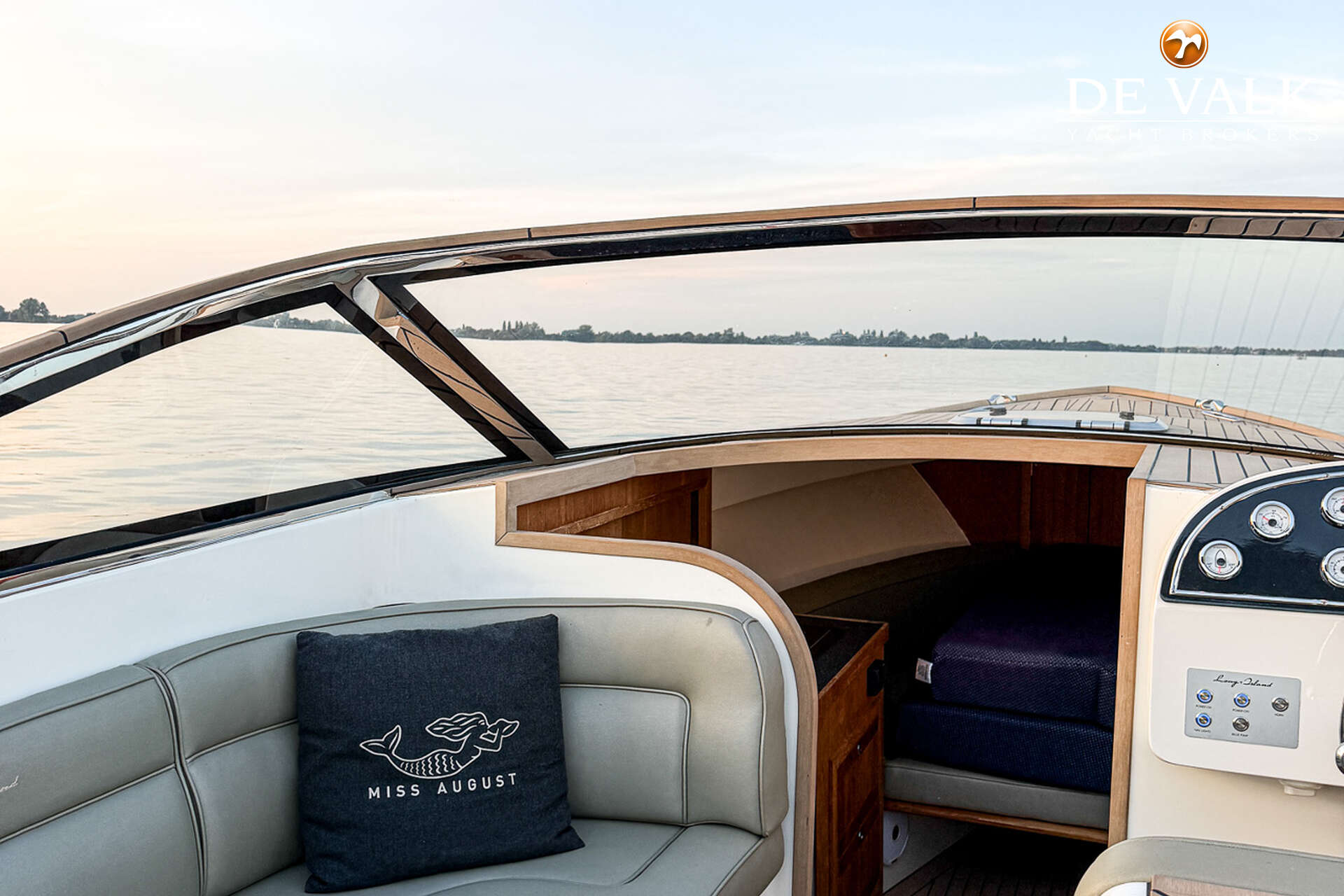 Long Island 33 Runabout — foto 17 van 30