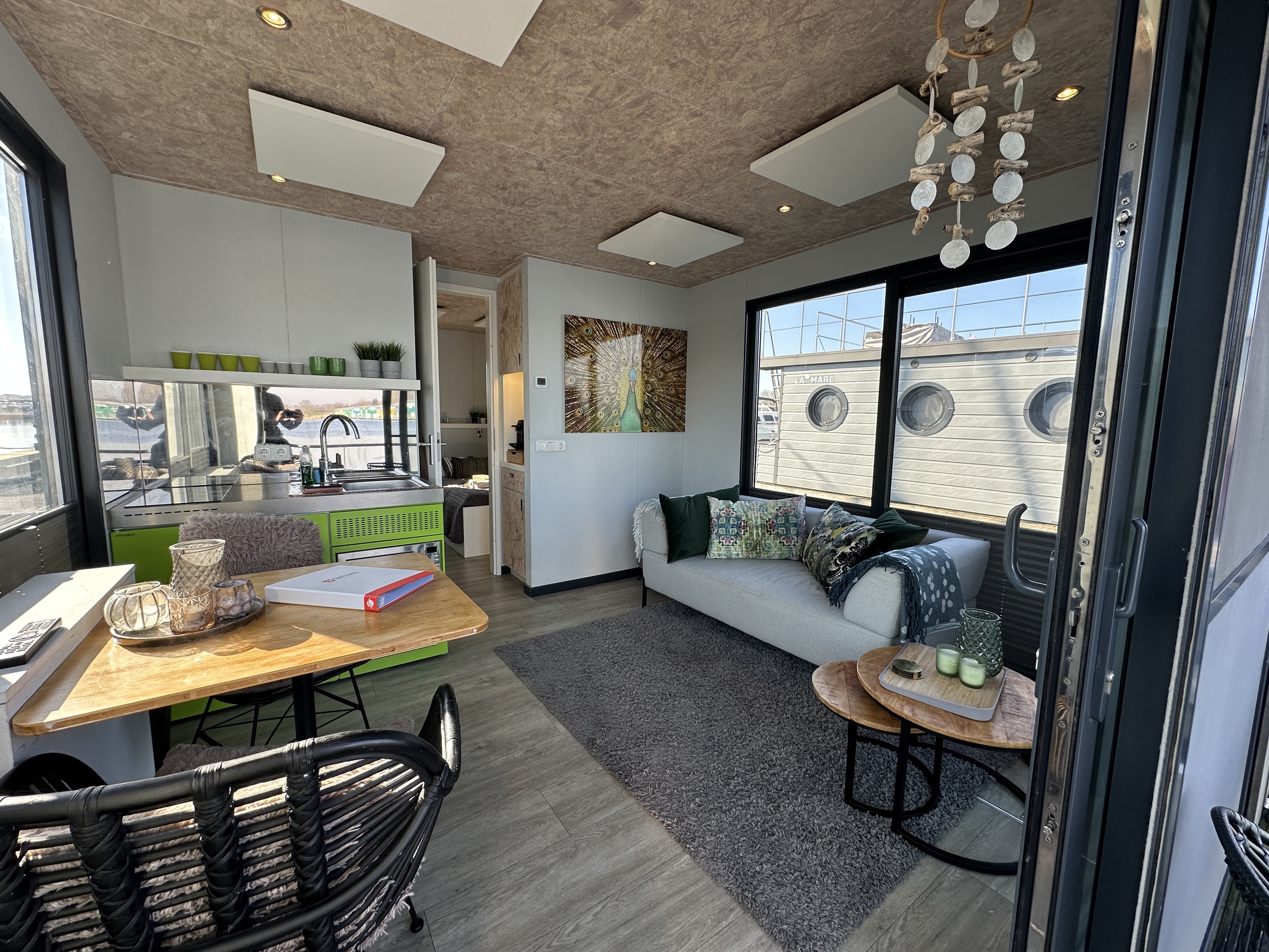 Gielissen Marin Home 32 Tiny Houseboat — foto 11 van 43