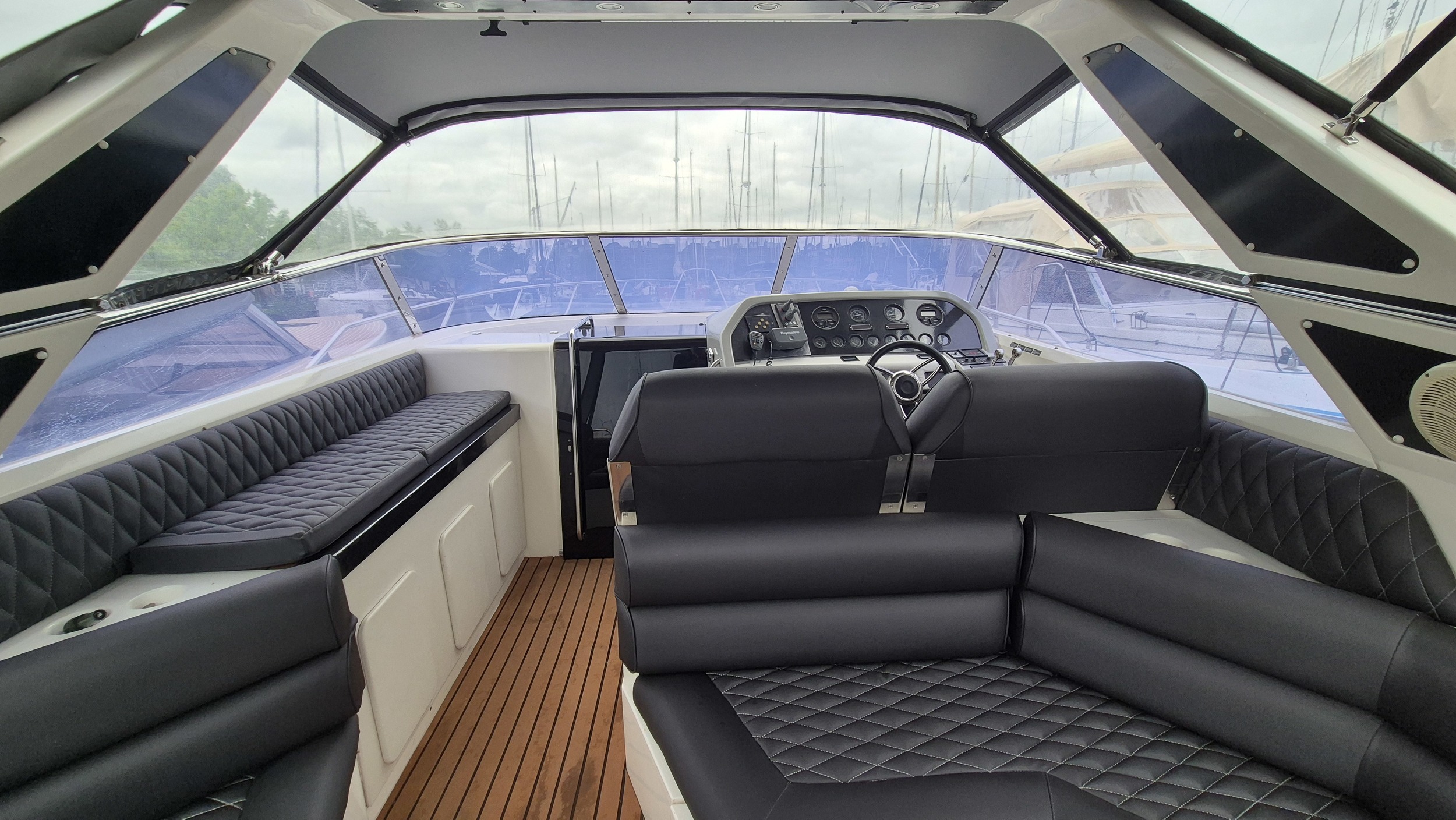 Sunseeker 38 Martinique — foto 16 van 52