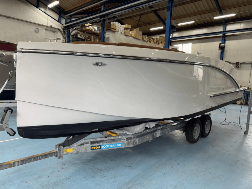Maxima 680 Sport Lounge Tender — foto 7 van 14