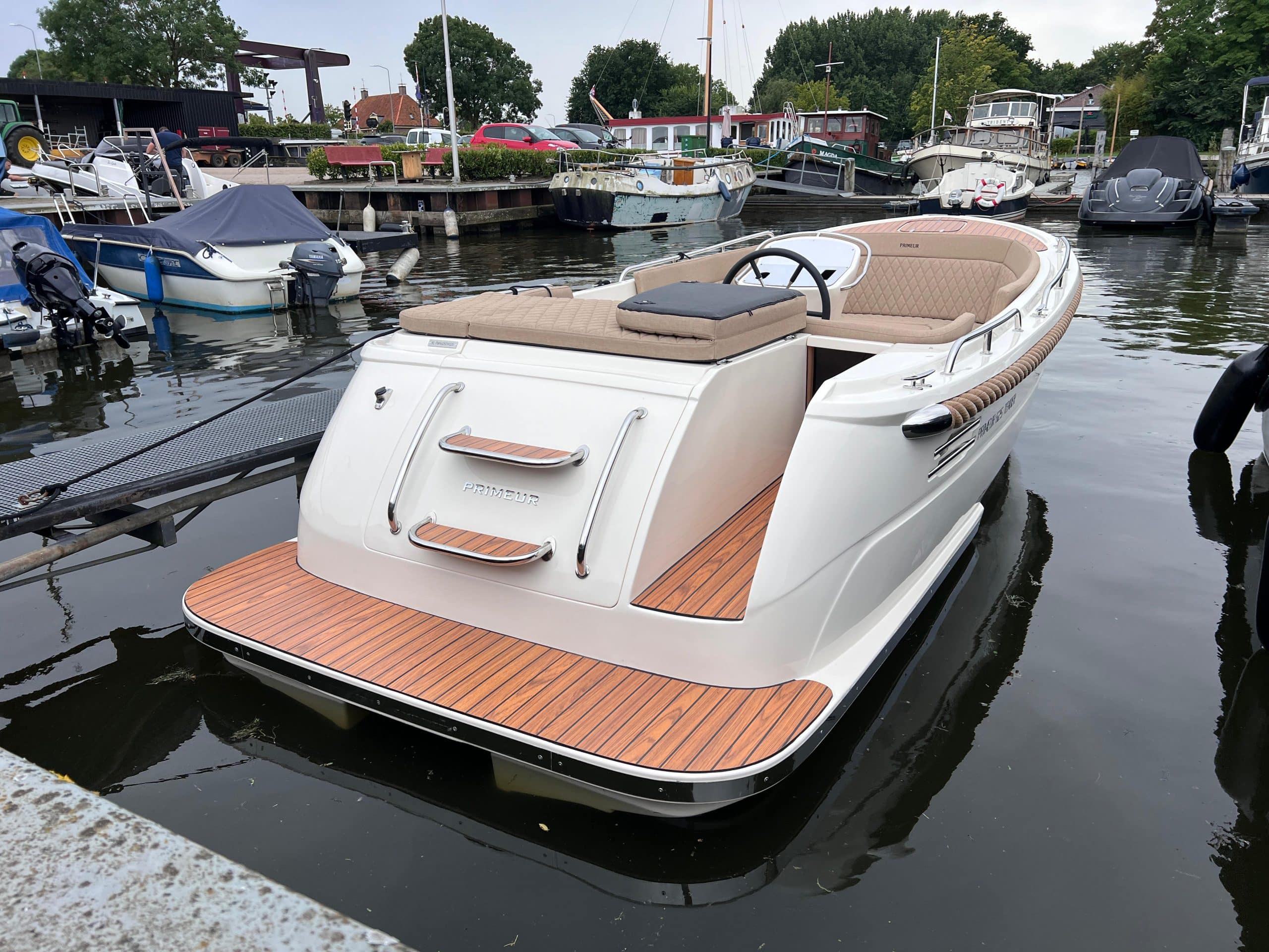 Primeur 625 Tender — foto 1 van 4