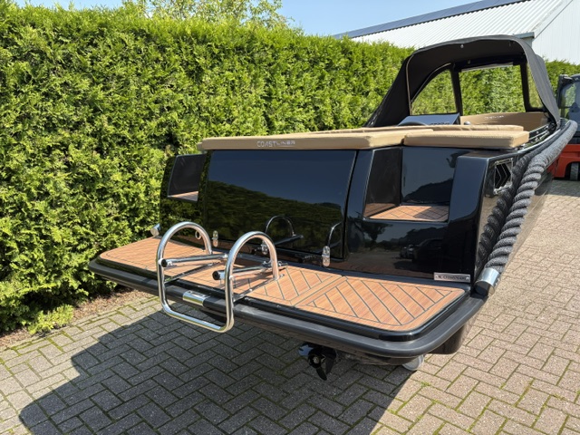 Extra luxe Coastliner 545 met Tohatsu 20 PK en buiskap — foto 4 van 18