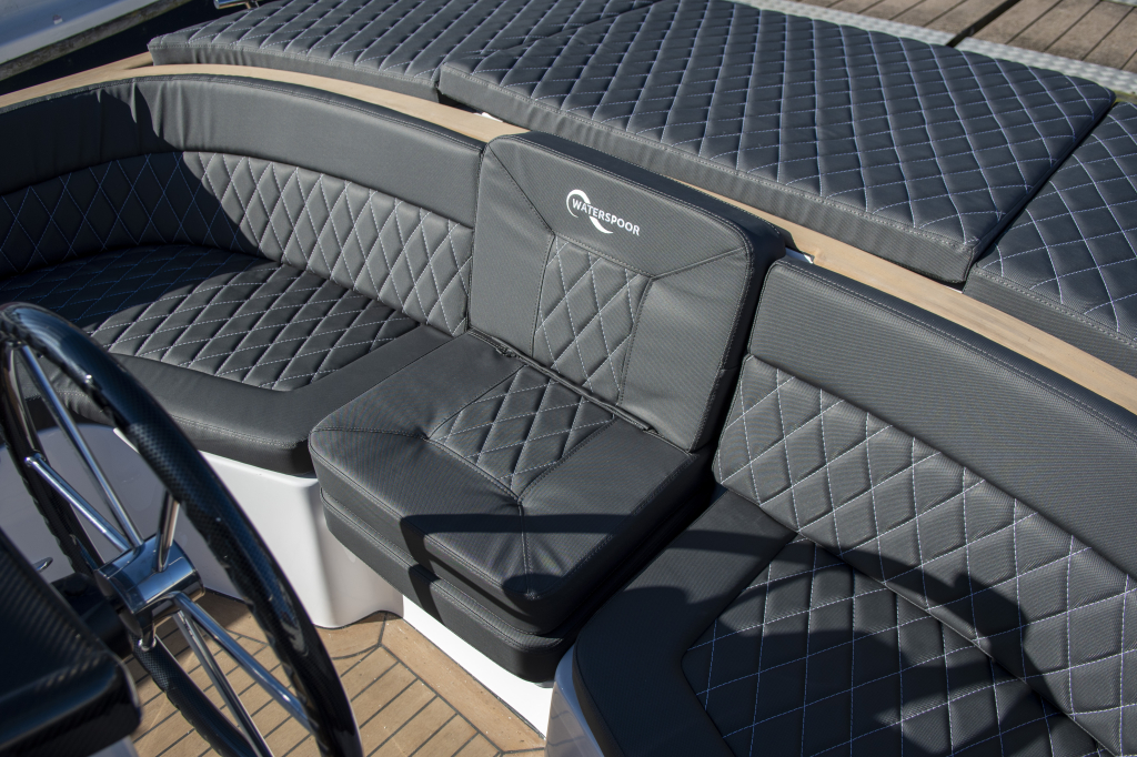 Waterspoor 717 Outboard | Luxe tender | Vanaf €45.950,- — foto 13 van 16