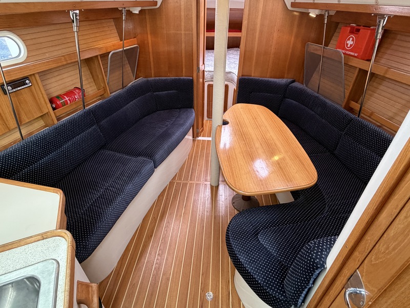 Catalina 320 — foto 12 van 43