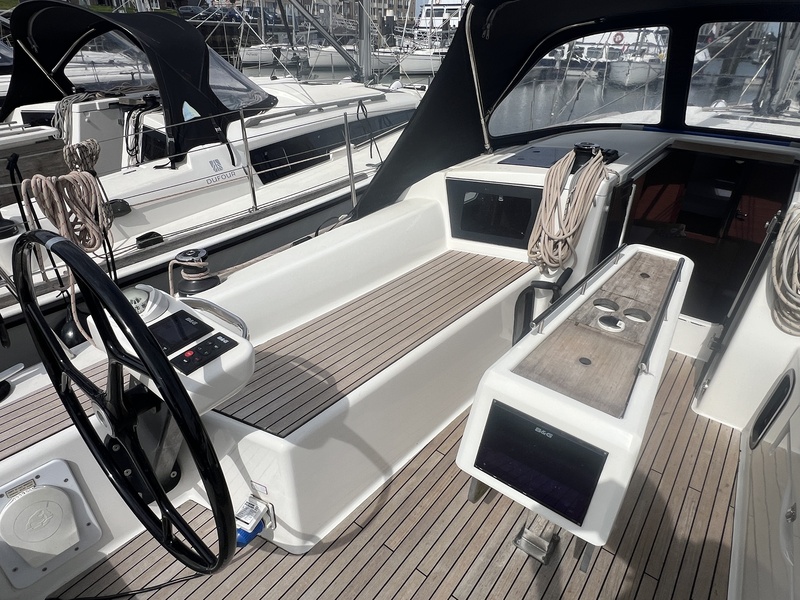 Dufour 360 GL — foto 36 van 45