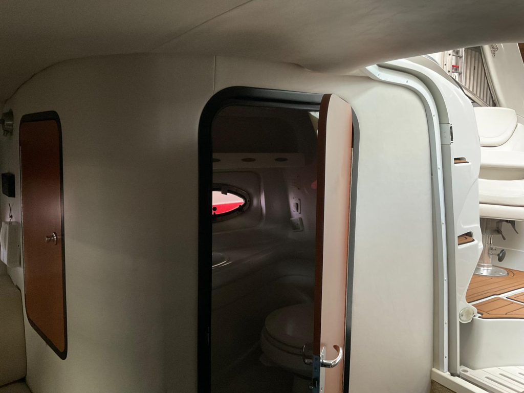 Crownline 275 CCR — foto 23 van 33