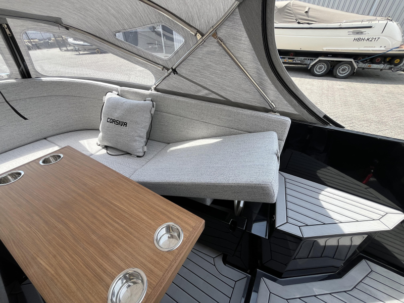 Corsiva 600 Tender + 30pk Suzuki 2024 — foto 9 van 12