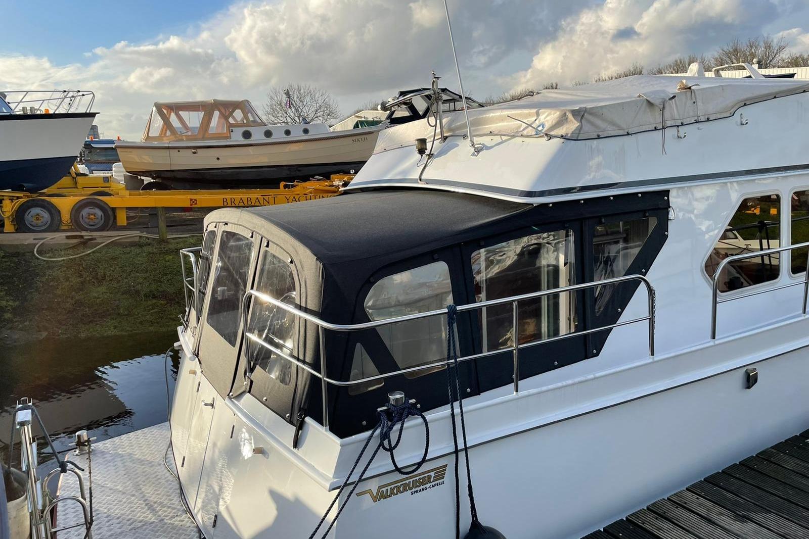 1250 OK flybridge — foto 3 van 12