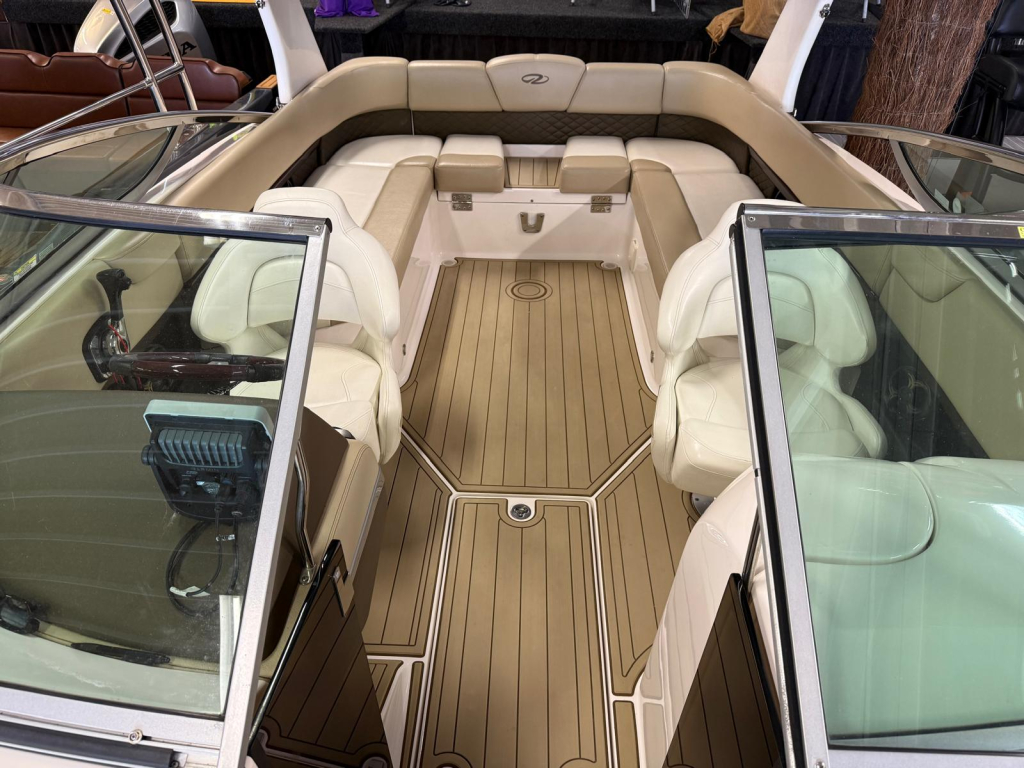 Regal 2500 Bowrider — foto 21 van 29