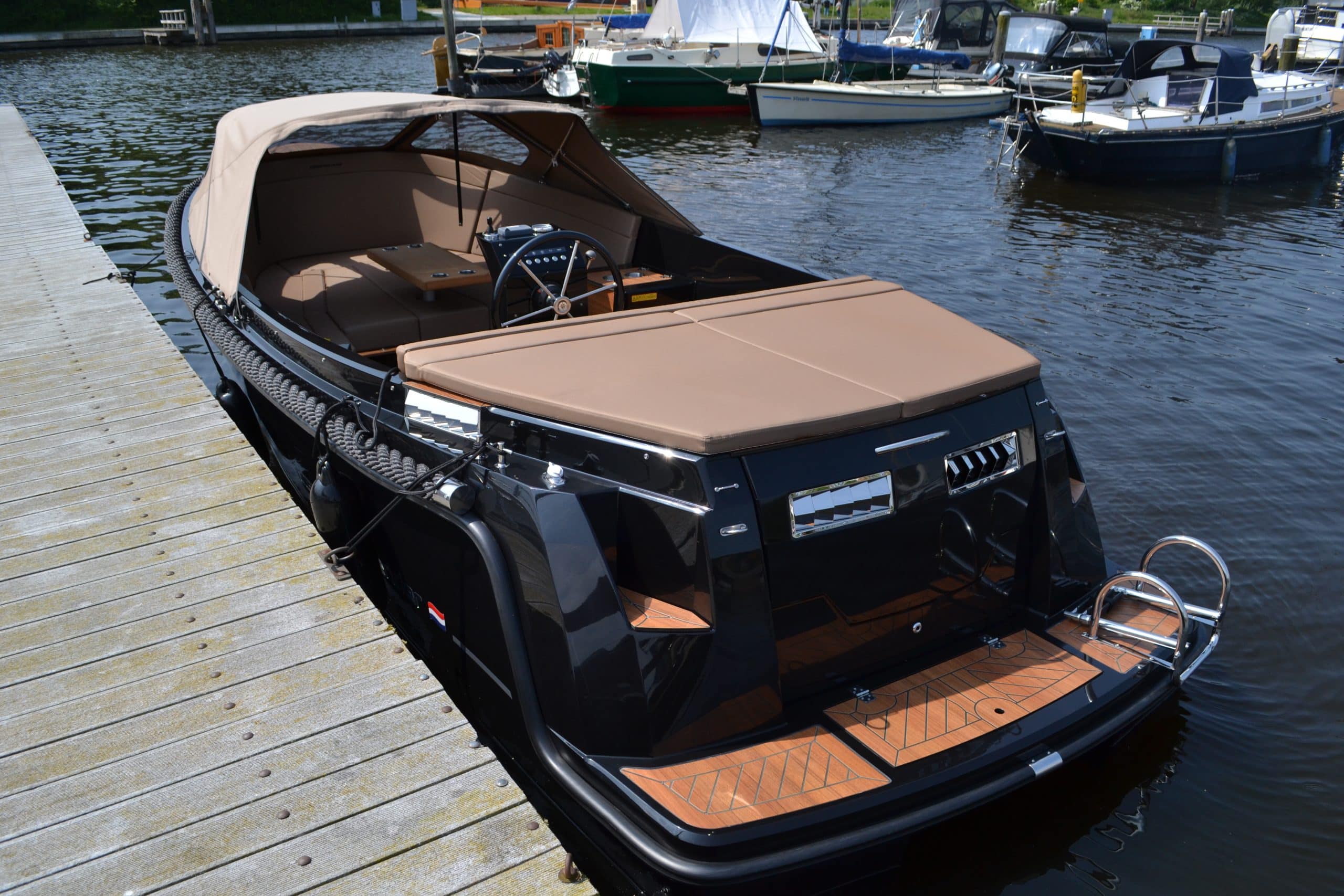 Corsiva 650 Tender — foto 11 van 15