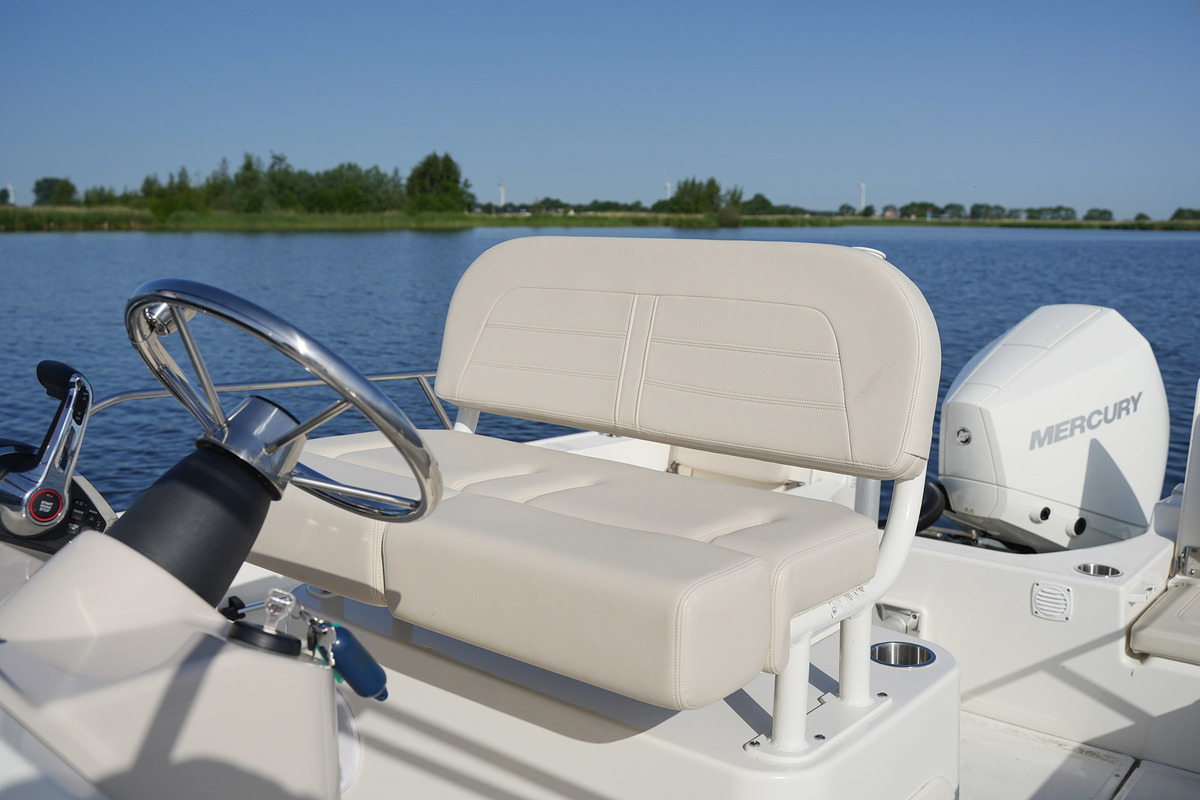 Boston Whaler 210 Montauk — foto 23 van 50