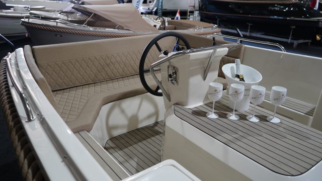 Primeur 700 Lounge | DIRECT VAARKLAAR | Vetus 42pk Diesel | Boegschroef — foto 13 van 15